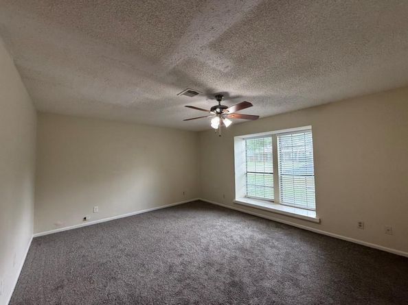 413  Creekwood Lane , Lewisville Texas 75067