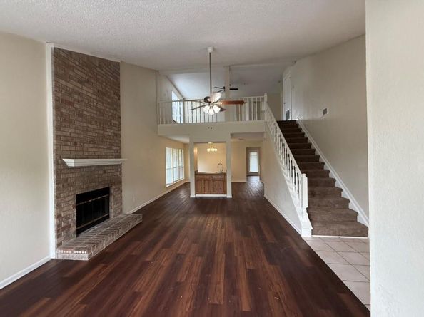 413  Creekwood Lane , Lewisville Texas 75067