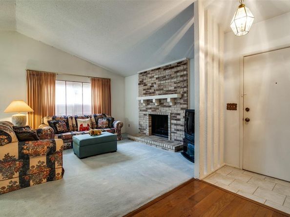 1916  Cobblestone Lane , Garland Texas 75042