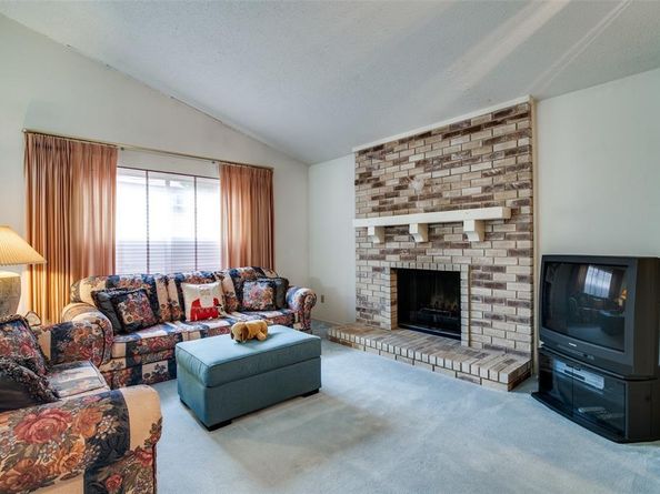 1916  Cobblestone Lane , Garland Texas 75042