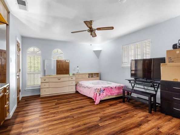 1800  Westridge Street , Denton Texas 76205