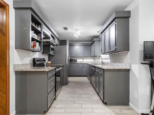 1800  Westridge Street , Denton Texas 76205