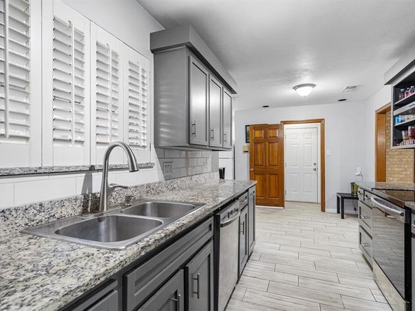 1800  Westridge Street , Denton Texas 76205