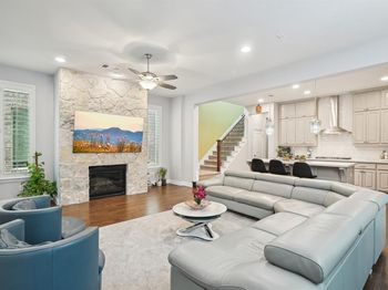 6809  Royal View Drive 