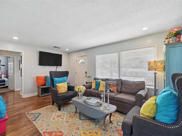 5200  Lovell Avenue , Fort Worth Texas 76107