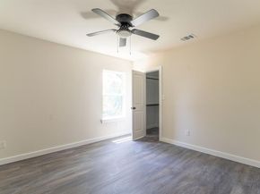 2927  Angle Avenue , Fort Worth Texas 76106