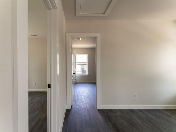 2927  Angle Avenue , Fort Worth Texas 76106