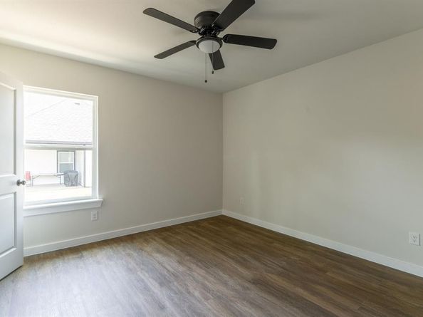 2927  Angle Avenue , Fort Worth Texas 76106