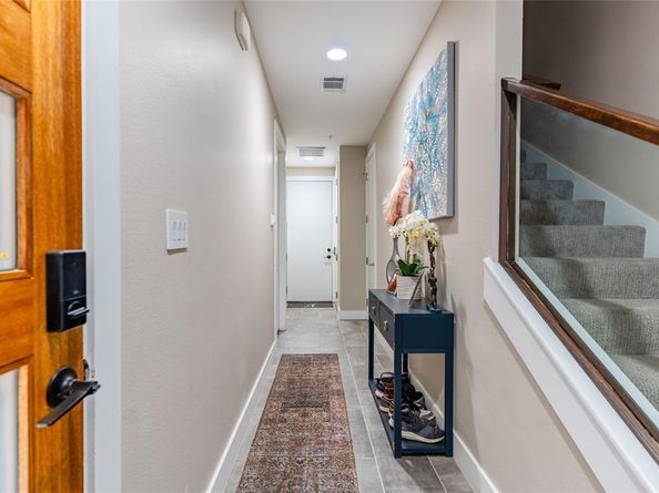 4060  Spring Valley Road  105, Farmers Branch Texas 75244