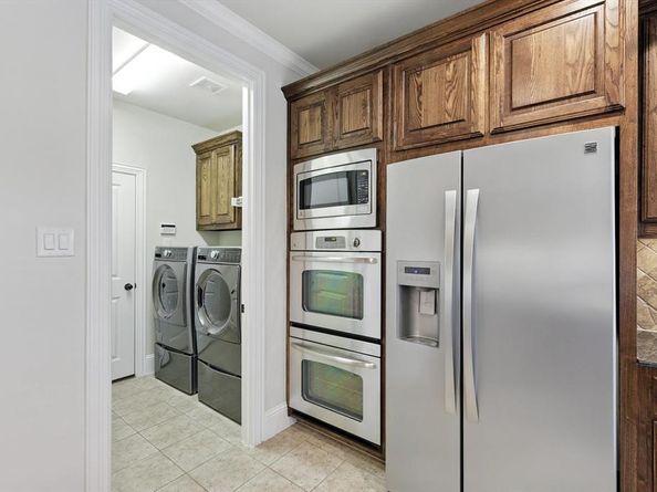 2823  Millington Drive , Highland Village Texas 75077