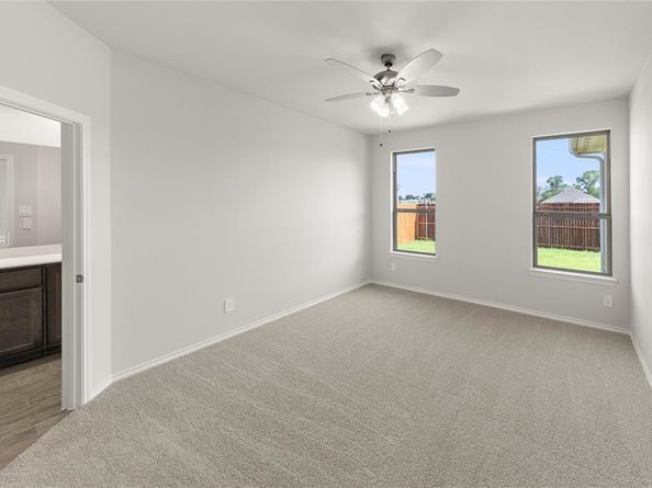 1617  Meadow Crest Drive , Aubrey Texas 76227