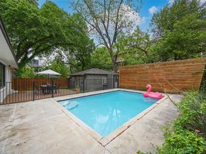2422  Loving Avenue , Dallas Texas 75214