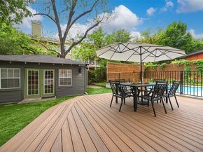 2422  Loving Avenue , Dallas Texas 75214