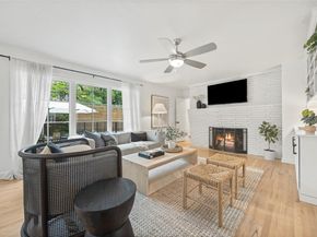 2422  Loving Avenue , Dallas Texas 75214