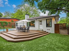 2422  Loving Avenue , Dallas Texas 75214