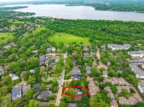 2422  Loving Avenue , Dallas Texas 75214