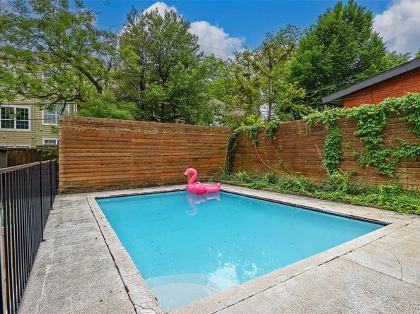 2422  Loving Avenue , Dallas Texas 75214