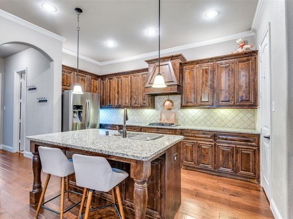 5019  Empire Way , Irving Texas 75038