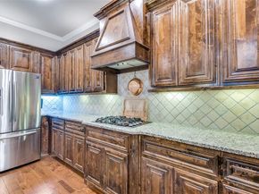 5019  Empire Way , Irving Texas 75038