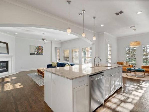 2200  Whitman Lane , Carrollton Texas 75010