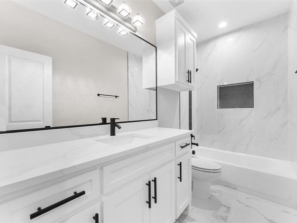 2111  Brookhaven Drive , Dallas Texas 75224