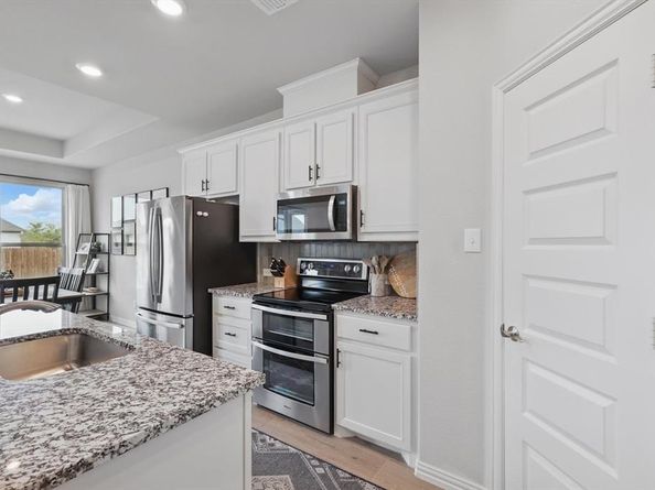 2400  Peebles Lane , Denton Texas 76207