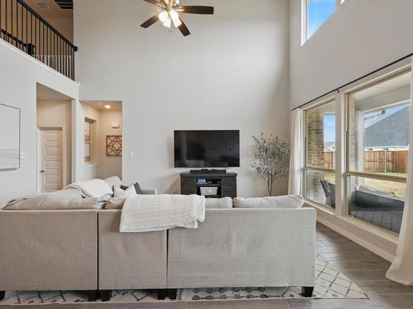 2400  Peebles Lane , Denton Texas 76207
