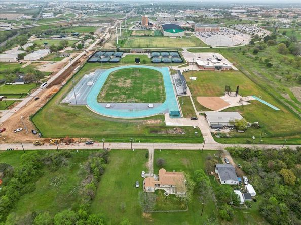 2400  Peebles Lane , Denton Texas 76207
