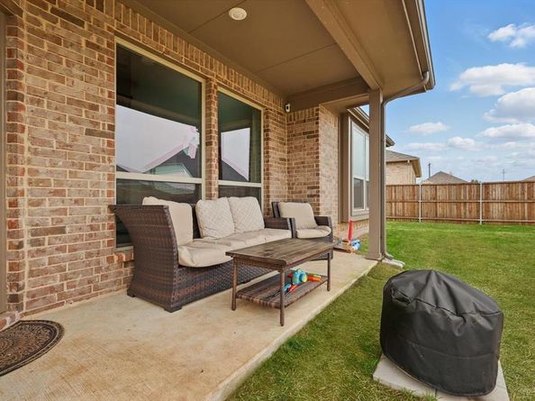 2400  Peebles Lane , Denton Texas 76207
