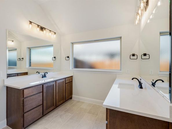 113  Whistling Duck Drive , Balch Springs Texas 75181