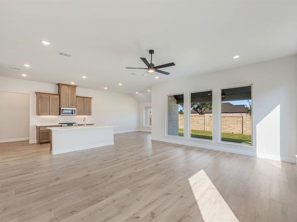 113  Whistling Duck Drive , Balch Springs Texas 75181
