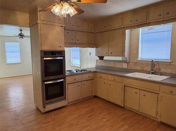 8552  Gibbs Drive , White Settlement Texas 76108