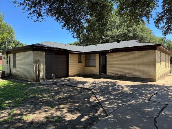 8552  Gibbs Drive , White Settlement Texas 76108