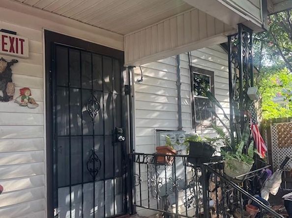 610 W 12th Street , Dallas Texas 75208