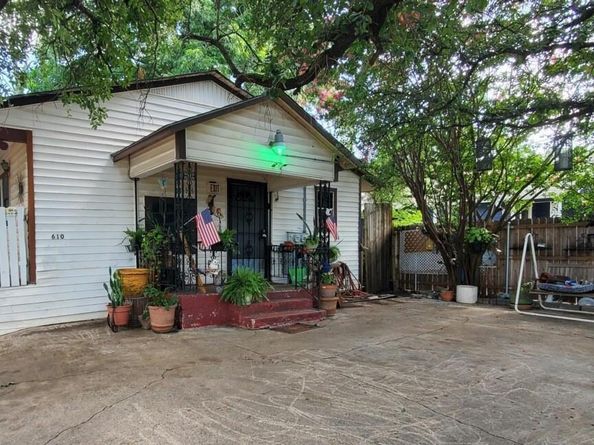 610 W 12th Street , Dallas Texas 75208