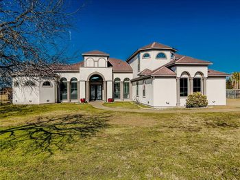 2861  Lakeview Drive 