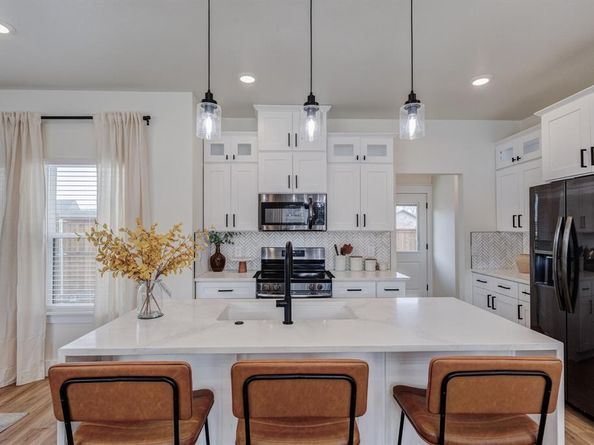 3230  6th Avenue , Fort Worth Texas 76110
