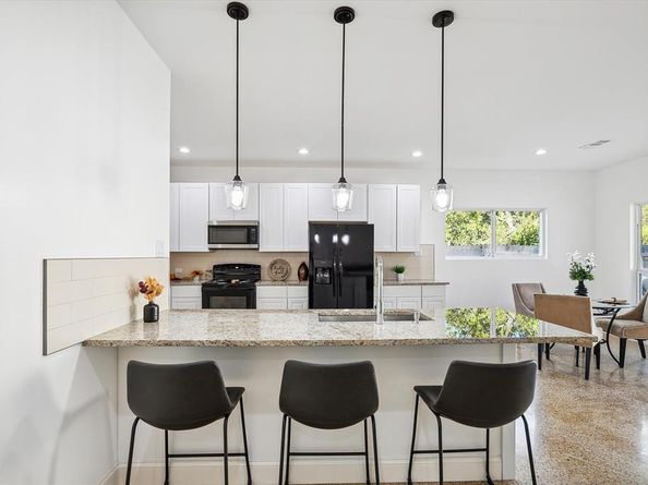 116 S Tatum Avenue , Dallas Texas 75211
