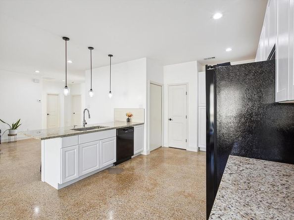 116 S Tatum Avenue , Dallas Texas 75211