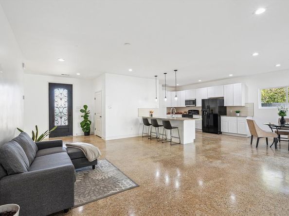 116 S Tatum Avenue , Dallas Texas 75211