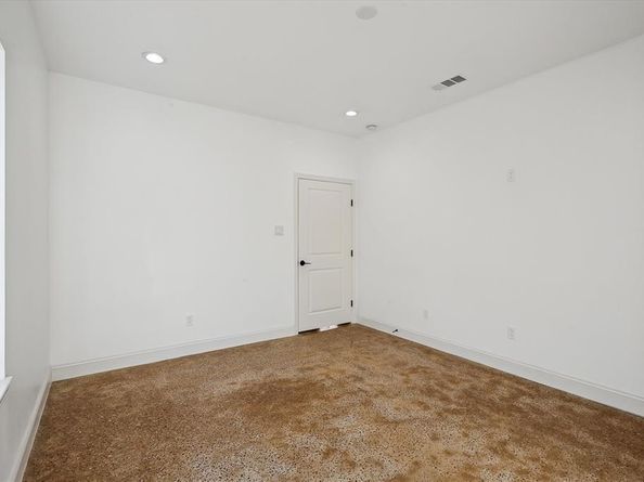 116 S Tatum Avenue , Dallas Texas 75211