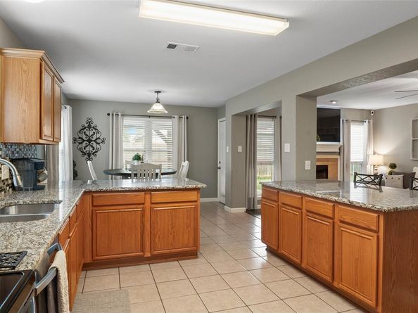 628  Destin Drive , Fort Worth Texas 76131