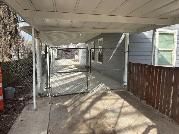 8335  Nisqually  , Dallas Texas 75217