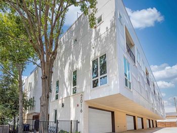 2016 N Fitzhugh Avenue 