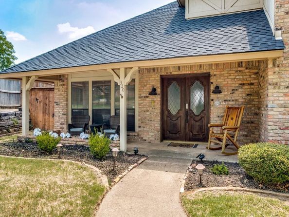 320  Blue Quail Court , Bedford Texas 76021