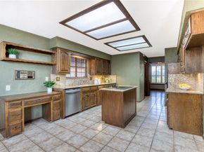 320  Blue Quail Court , Bedford Texas 76021