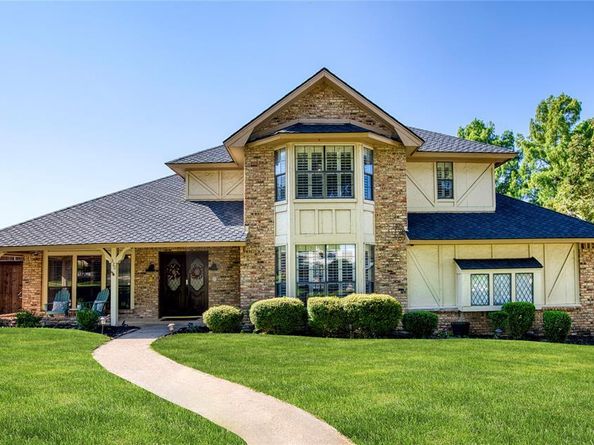 320  Blue Quail Court , Bedford Texas 76021