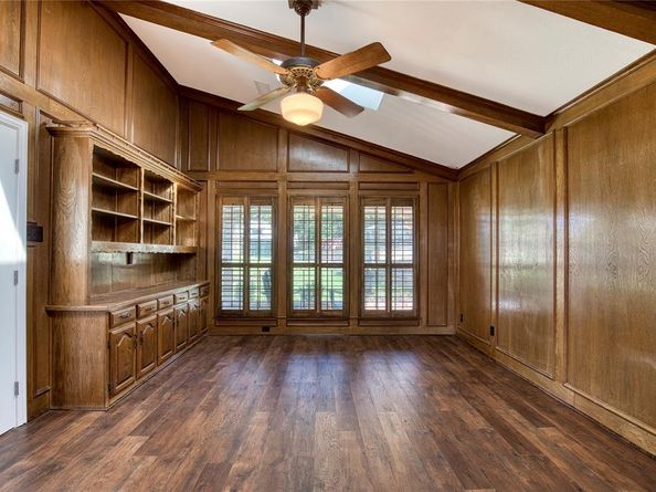 320  Blue Quail Court , Bedford Texas 76021