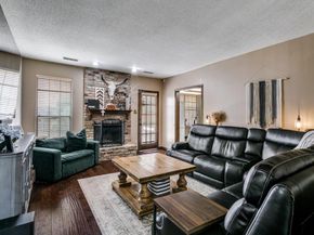 320  Blue Quail Court , Bedford Texas 76021