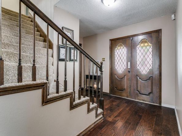 320  Blue Quail Court , Bedford Texas 76021